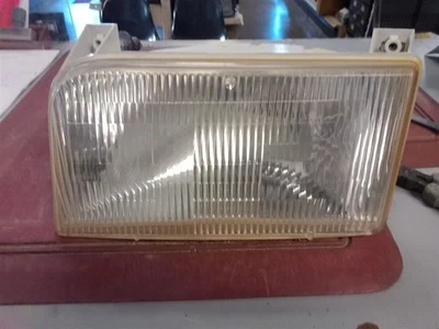 Driver Left Headlight From 8501 GVW Fits 92-97 FORD F250 PICKUP 55744 - Image 1 of 3