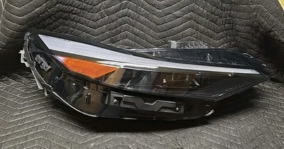 Faro LED GENUINO OEM 2024 2025 Hyundai Elantra RH 92102-AA740 USADO  Foto 1 de 4