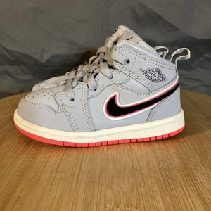 Nike Air Jordan 1 Mid (TD) Toddler 6.5 C Wolf Gray Pink Sneaker Shoe 644507-060 - Picture 1 of 9