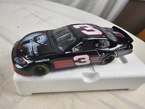 1/24 Action 1988 Monte Carlo #3 Dale Earnhardt GM Goodwrench Service Plus Bank - Bild 1 von 7