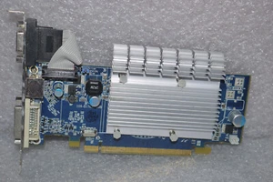 Tarjeta gráfica Sapphire ATI Radeon HD2400 Pro 256MB 64-bit GPU PCI-E VGA/TV/DVI-I - Imagen 1 de 3
