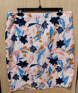 J.Crew Sz 12 Ladied Floral Printed Basketweave Pencil Skirt Poly Lined - Picture 1 of 6