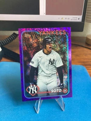 2024 Topps Update Purple Holo Foilboard 790/799 Juan Soto #US1 New York Yankees - Image 1 of 4