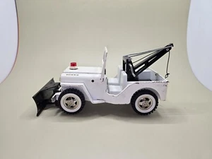 Vintage 1969 Tonka # 2435 White Jeep AA Wrecker With Snowplow - All Original - Picture 1 of 13