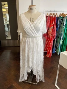 wedding dress size 18 - Picture 1 of 5