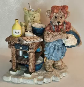 "Kathy - Mama's Little Helper" Cottage Collectibles By Ganz Figurine - Picture 1 of 7