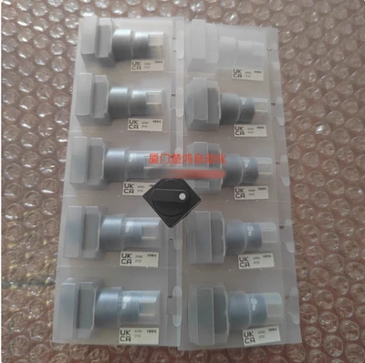 1Pcs New IDEC selector switch AS6Q-2Y2C AS6-Y - Image 1 of 2