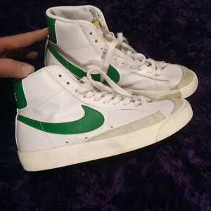MENS NIKE BLAZER Green White MID '77 VNTG BQ6806 115 SIZE 8.5 - Picture 1 of 16