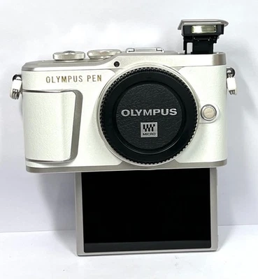MINT/Boxed Olympus PEN E-PL9 Camera Body in White **2661 shots** #3318 - Image 1 of 4