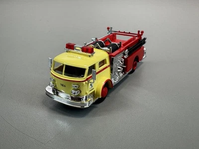 Vehículo de Bomberos 1:87 BUSCH Nº6 / 2 I 406 - Imagen 1 de 3