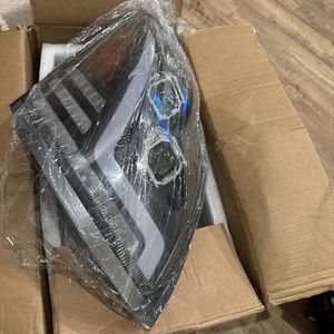 Passenger Right Side Performance Headlight for 2004-2017 Volvo VNL SEE DESC - Picture 1 of 9