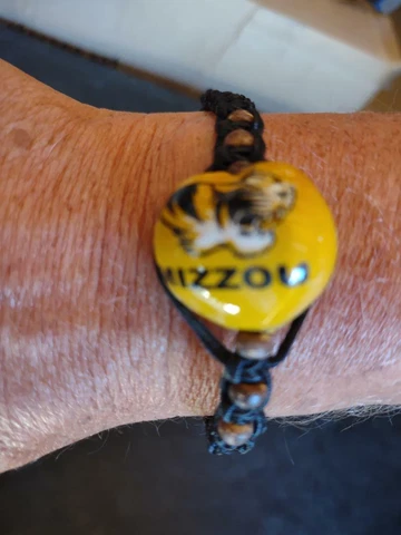 Mizzou Missouri Tigers Beaded Bracelet Gift Adjustable Cover
