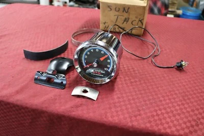 VINTAGE NOS SUN SUPER CHROME TACH SST-801 DATED 11-1-1970 10,000 RPM - Image 1 of 4