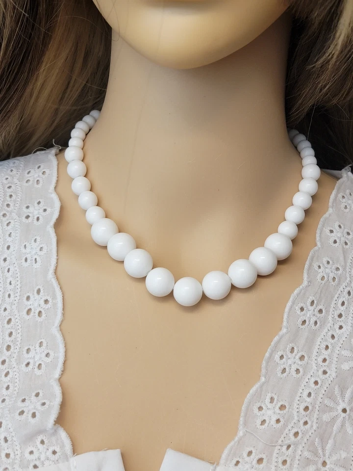 Collar gargantilla con cuentas Lucite graduada de moda para mujer 16" Foto 1 de 1