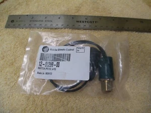12-00299-00 Carrier, MCC, Transicold, Pressure Switch, Fan, 20PS40-15, 034R17,C9 - Picture 1 of 5