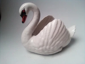 Dartmouth Pottery Devon WHITE Swan Planters Vases Vintage 18 cm sbww2 - Picture 1 of 9
