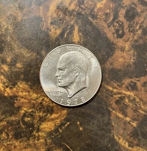 1978 D -Dwight Eisenhower Silver Dollar Coin Circulated- Vintage Silver - Picture 1 of 2