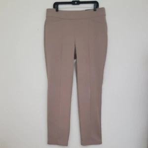 Pantaloni Chico's So Slimming Tan Conici Pull On Nuovi con etichette Chico's 2.5 Donna14 - Foto 1 di 16