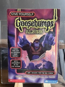 Give Yourself Goosebumps #29 Invaders From The Big Screen - 1st Print 1998 VG - Picture 1 of 8