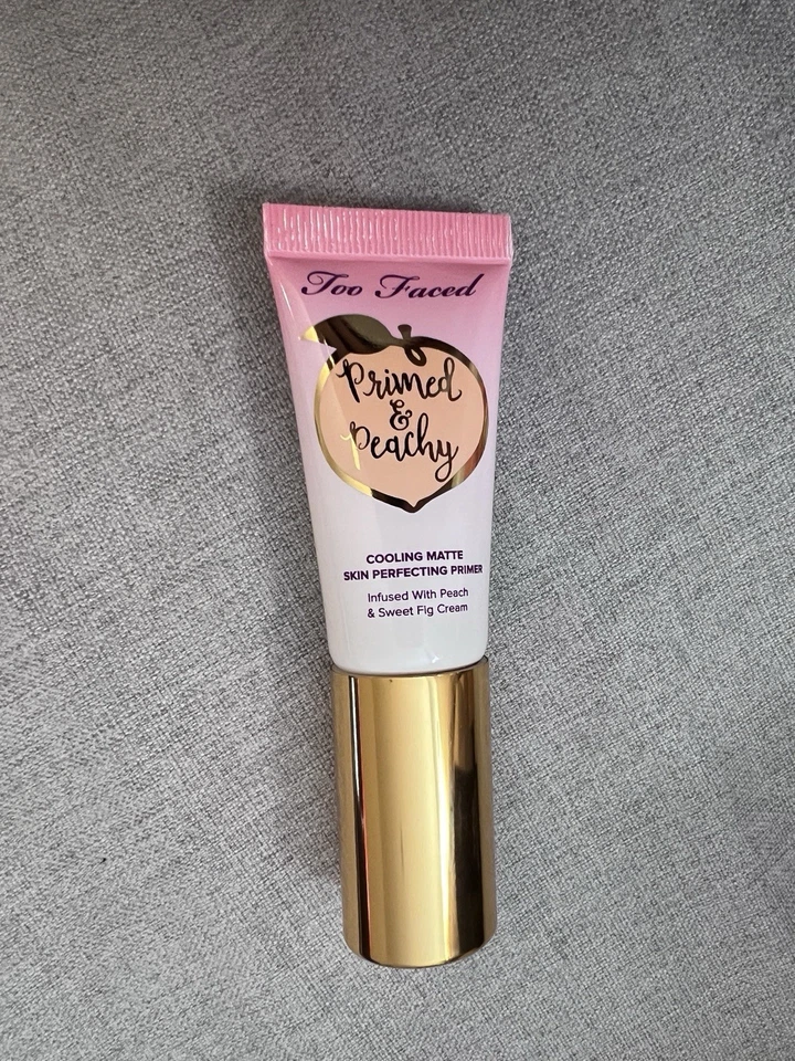 Матовый охлаждающий праймер Too Faced Primed And Peachy Cooling Matte Perfecting Primer 20 мл/0,67 унции - Изображение 1 из 1