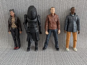 Doctor Who 13th Doctor Series Character Figure Bundle Set Character Options - Picture 1 of 3