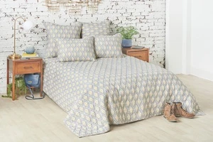 Liam Ochre Quilt - Picture 1 of 7