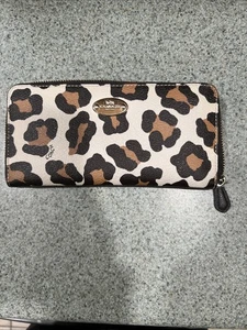 Authentische Coach Geldbörse kreidefarben/mehrfarbig Ozelot-Druck umlaufender Reißverschluss - Bild 1 von 10