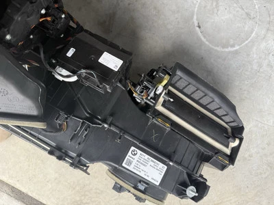 2017-2022 2021 BMW 540i 530i 550i HVAC A/C HEATER BLOWER HOUSING BOX 30000miles - Image 1 of 4