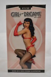 Girl of our Dreams Mini Statue_ Bettie Page_ Factory Sealed