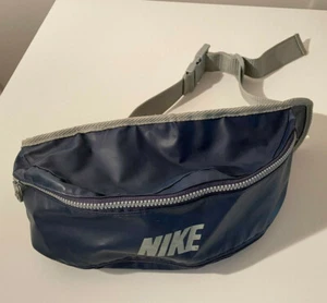 Vintage 1990s NIKE Large Fanny Waist Pack Navy Gray Trim Waterproof No Swoosh - Picture 1 of 11