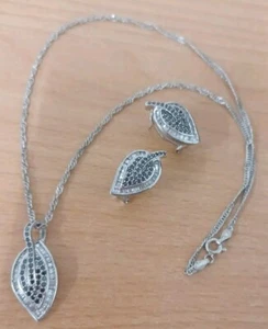 Schmuckset 925 Sterling Silber- Kette & Anhänger + Ohrstecker - Saphire !!! - Bild 1 von 4