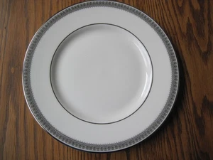 Royal Doulton RAVENSWOOD Salatteller 8" - Bild 1 von 4