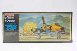 Republic F-105D Thunder Chief by Hasegawa in 1/72 scale Sealed - Picture 1 of 4