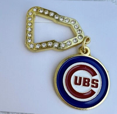 Prendedor de sombrero de los Chicago Cubs Foto 1 de 2