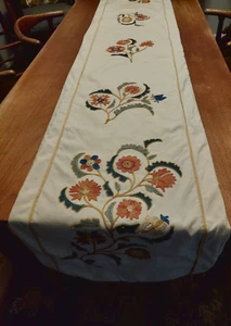 POTTERY BARN Embroidered Crewel Table Runner 108x18 Floral Lined Cotton - Picture 1 of 7