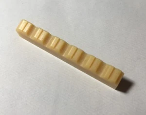 Aged High Density Camel Bone Nut 52mm for Classical Guitar Shape Tone 52X6X9 - Bild 1 von 2