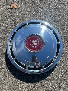One genuine 1979 Cadillac Eldorado hubcap wheel cover MINT - Picture 1 of 24