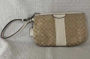 De Colección Coach Mujer Bronceado Firma Estampado Bolso Dije Cremallera Muñequera Cartera - Imagen 1 de 24