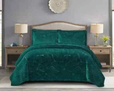 Velmoire Luxury Leaf Design Velvet Throw Bedspread Bedding King & Pillowshams - Image 1 of 3