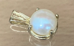 Pearl Pendant Solid 9K Gold Beautiful Lustrous Natural 9mm Powder Pink Pearl - Foto 1 di 6