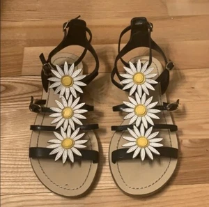 Kate Spade New York size 6.5 Collin Daisy Flower Black Leather Sandals - Picture 1 of 4
