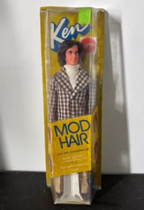 Muñeca Ken vintage 1972 Mod Hair Mattel No. 4224 Sellado de Fábrica-RARO Combable Nuevo de Lote Antiguo - Imagen 1 de 14