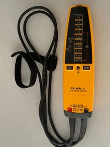 Fluke T+ Electrical Voltage Tester 600V AC/DC GFCI Continuity CAT IV, NICE - Picture 1 of 10