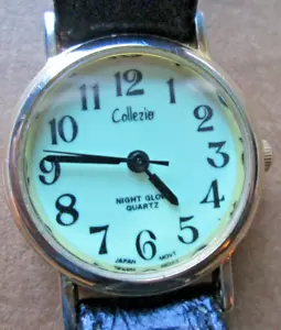 VINTAGE COLLEZIO NIGHT GLOW 26MM ANALOG QUARZ, 2 Stück LEDERBAND, FUNKTIONSTÜCHTIG, GEBRAUCHT - Bild 1 von 4