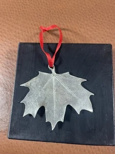 VILMAIN & KLINGER PEWTER MAPLE LEAF CHRISTMAS ORNAMENT w BOX - Picture 1 of 6