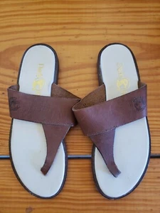 Duck Head Dena Shoes Brown leather thong Slides Brazil Women 6. These are New - Picture 1 of 8