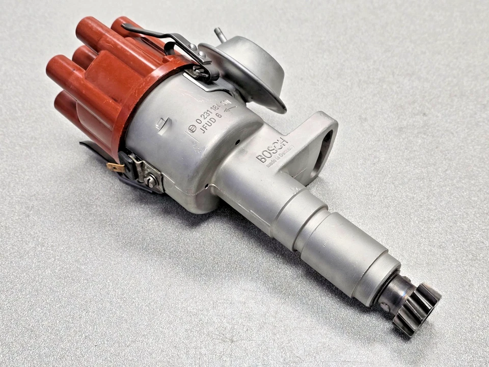 BONITO USADO ORIGINAL BOSCH PORSCHE 911 2.7 JFUD6 DISTRIBUIDOR ROTOR TAPA PUNTOS 429 Foto 1 de 4