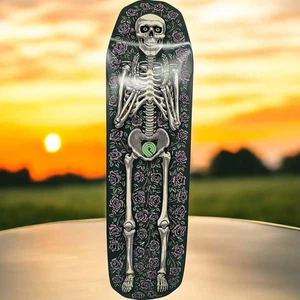Powell Peralta Holiday Coffin Skeleton Roses Cónclave tabla de skate 8,75”x 32” - Imagen 1 de 15