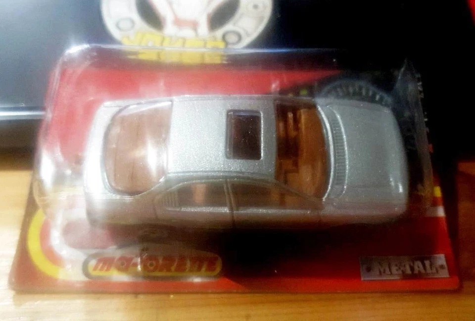 MAJORETTE FORD MONDEO GRIGIO METALLIZZATO  CON SCATOLA SERIE 200 - Immagine 1 di 1