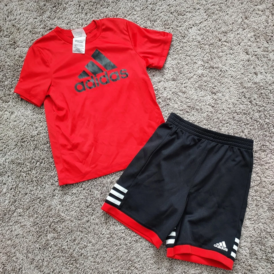Adidas Talla 4T Conjunto Atlético Pantalones Cortos Camisa Usado en Excelente Condición Foto 1 de 1